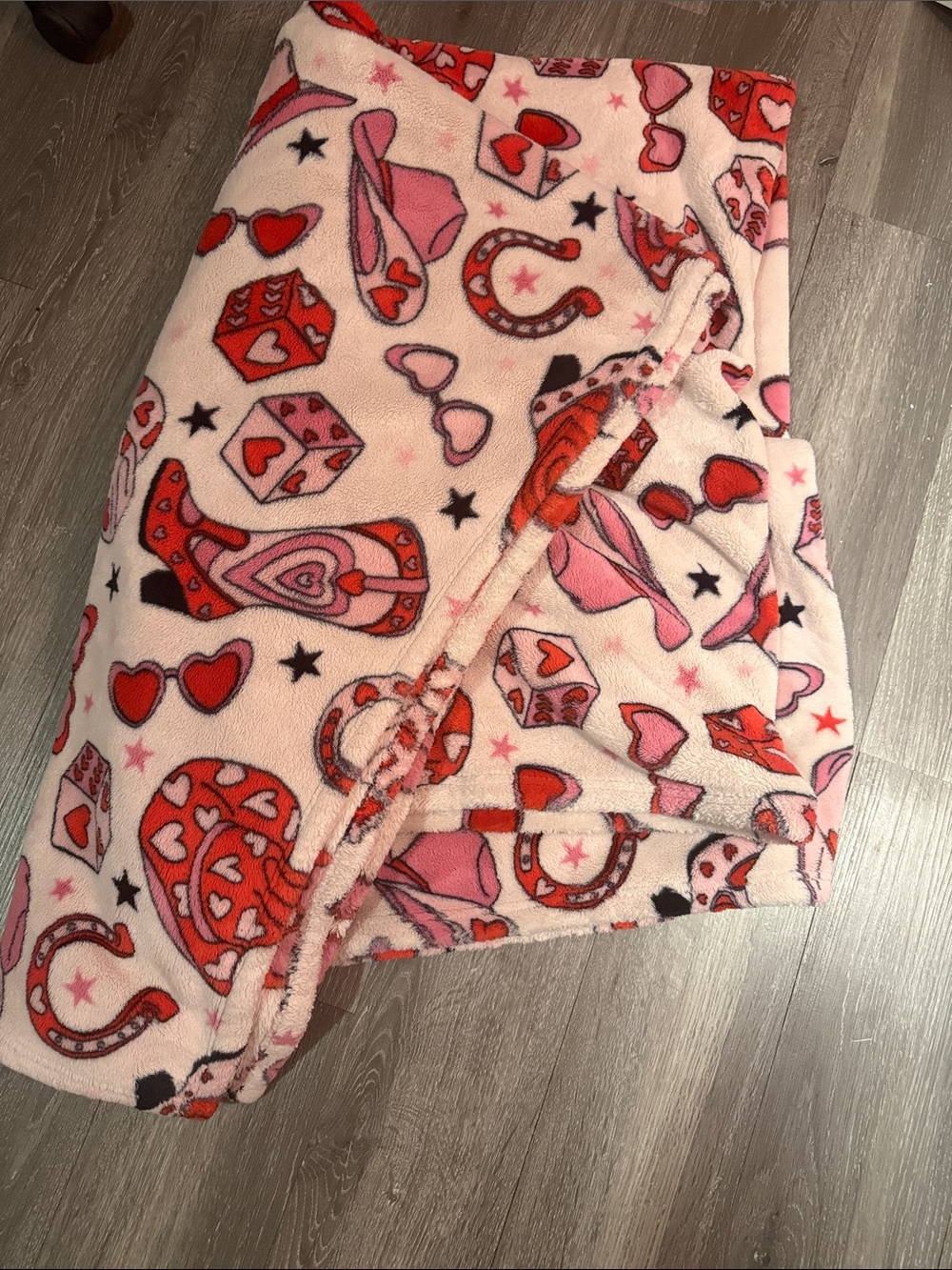 Valentine Hearts & Horseshoe Plush Throw Blanket - Pink & Red
